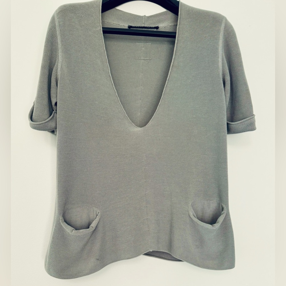 Hannes Roether Knit Top in Platinum Grey. Size S